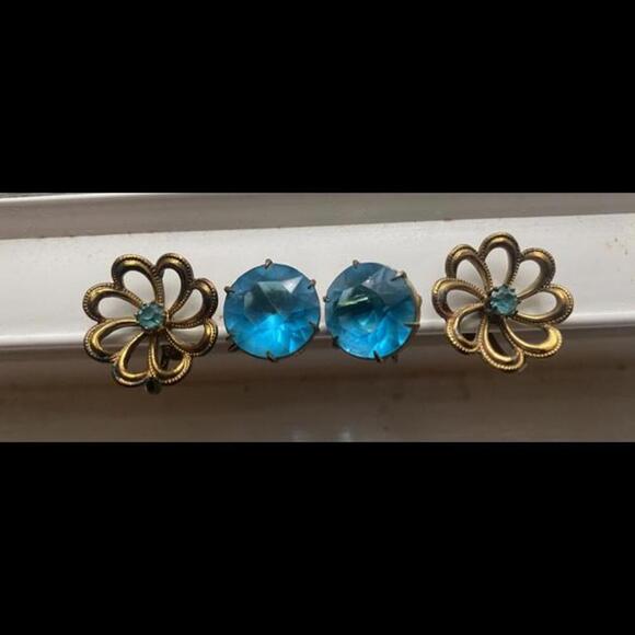 Vintage Floral and Gemstone Earrings Set - Picture 8 of 8